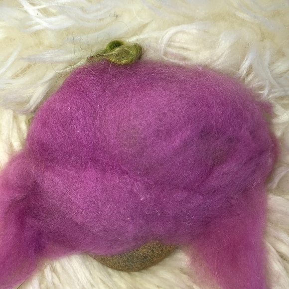 Faces painted on hand picked rocks, wool hair - Picture 3 of 5